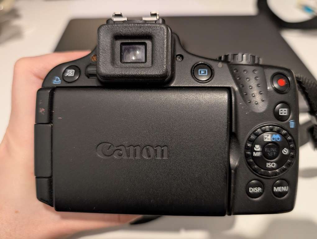 Canon PowerShot SX520 HS