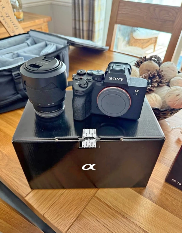 Sony A7iv Camera and 28-70mm Lens with 70-200mm Lens