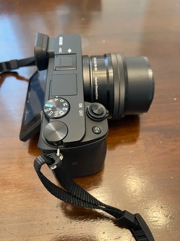 Sony α6400 mirrorless camera