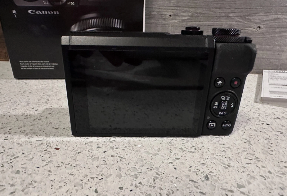 Canon PowerShot G7 X Mark III 20.2MP 4K