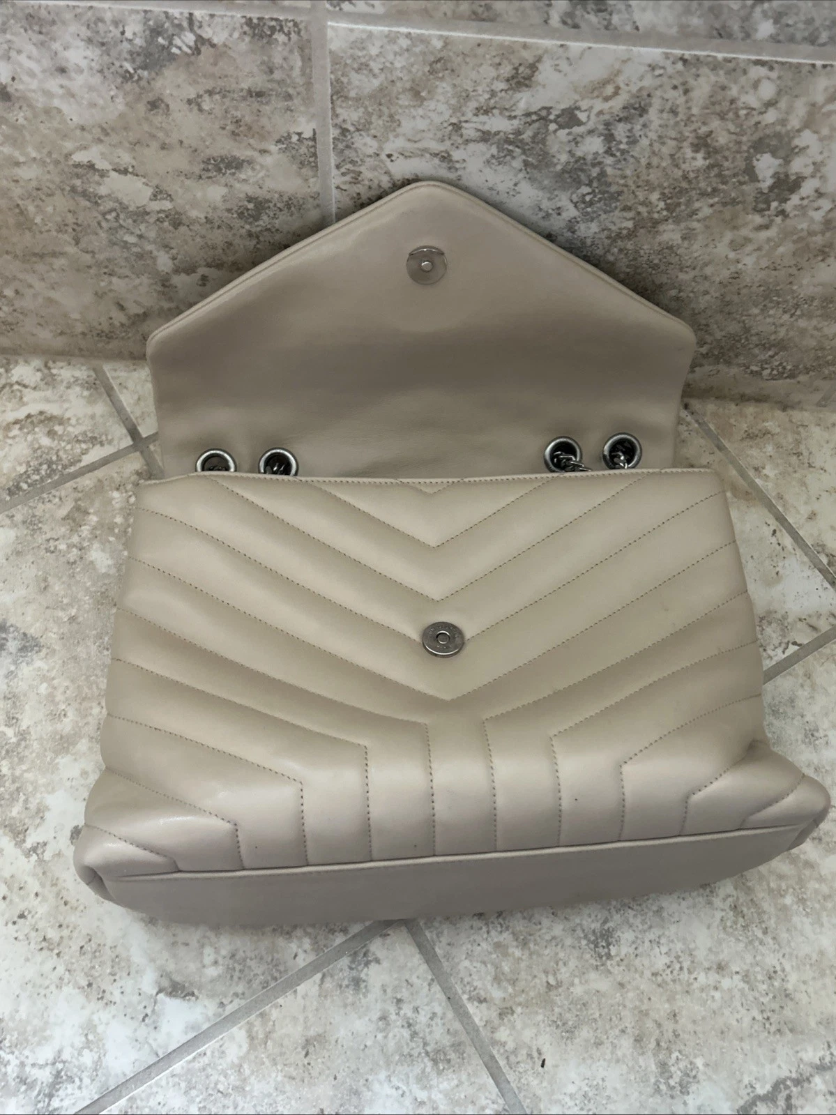 yves saint laurent loulou bag medium