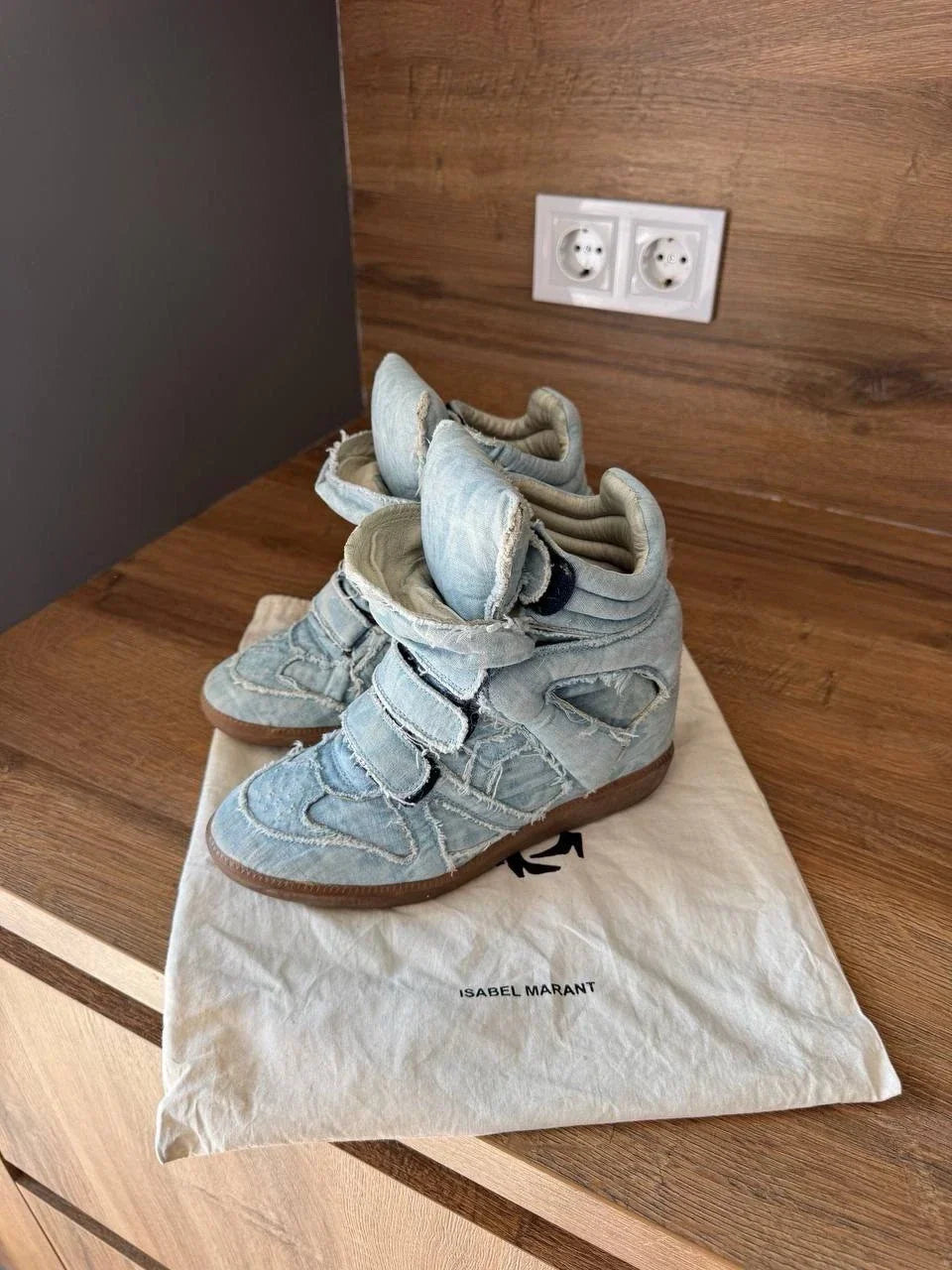 Isabel Marantz Sneakers Shoes Black Suede & Gold