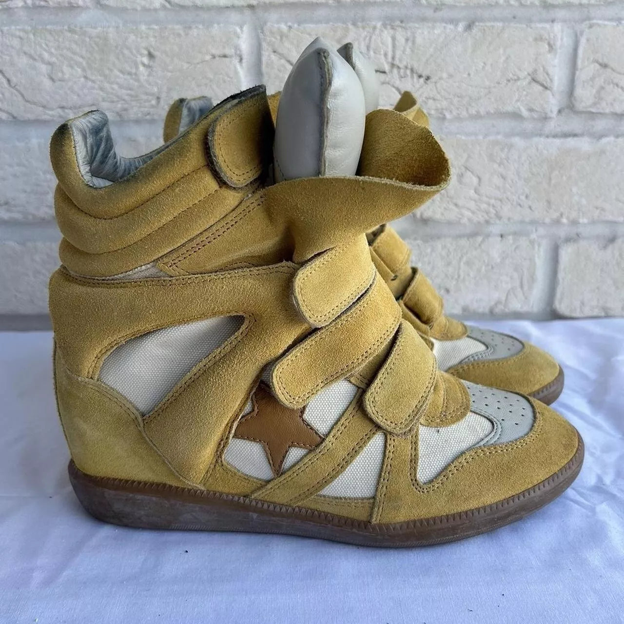 Isabel Marant Bekett 'Americana Bayley' Wedge Sneakers – Yellow Suede – Hidden Heel – Rare Color